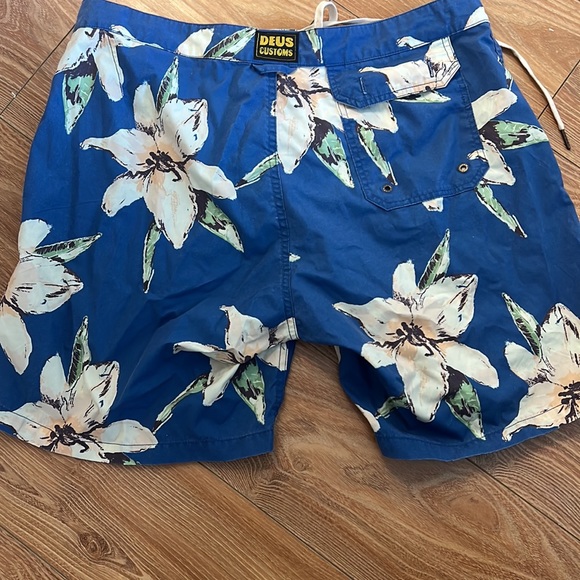 Deus Ex Machina Havana Boardshort - Picture 2 of 9